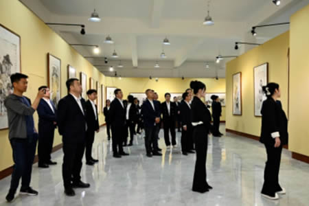 肇东市纪委监委“以文立心、以文育人”组织开展廉洁书画展活动