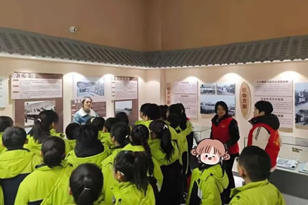 �ض��и�����չ��֪���硤�����硤�˼��硱����ʵ���