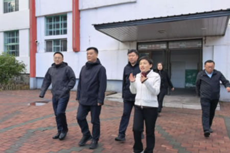 ��ί���Ф���赽��һ�е��н�������