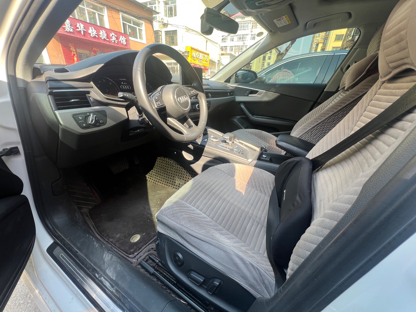 18��µ�A4L2.0Tһ�ֳ�