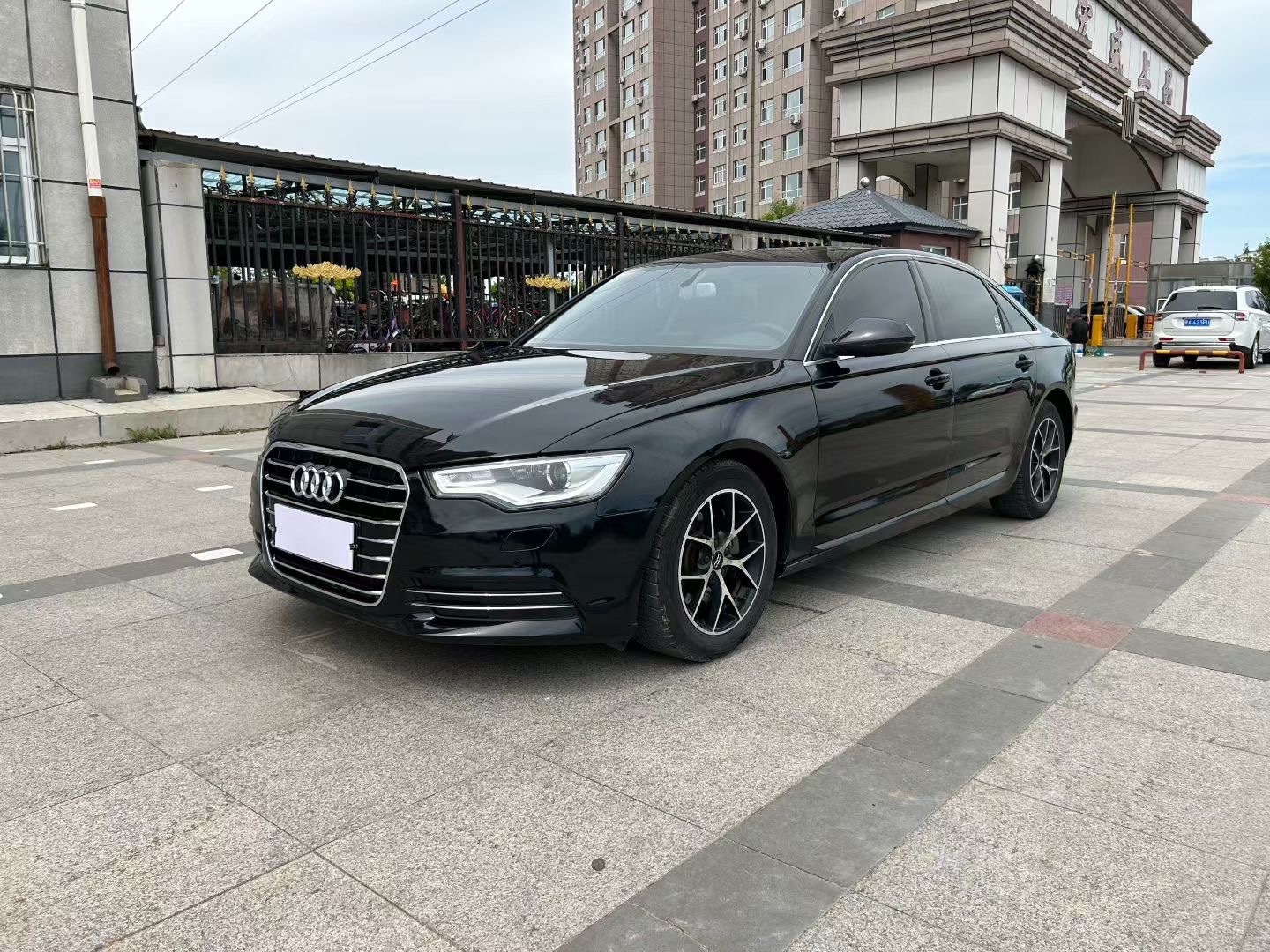 12��µ�A6L �¿������
